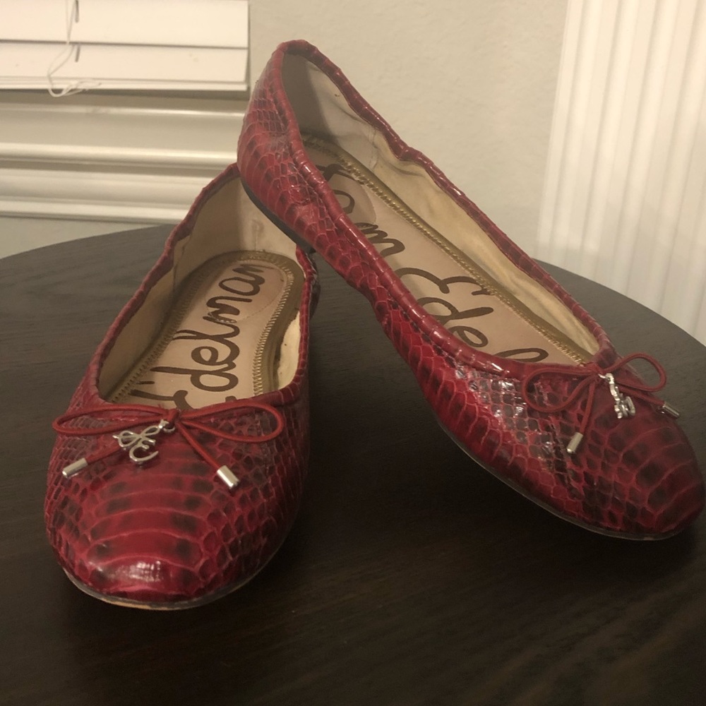 Ballet flats
